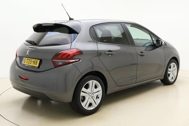 Peugeot 208 1.2 PureTech Signature 110 PK | Automaat | Apple Carplay | Parkeersensor | Navigatie | Cruise Control | Airco | Licht Metalen Velgen | 1e eigenaar