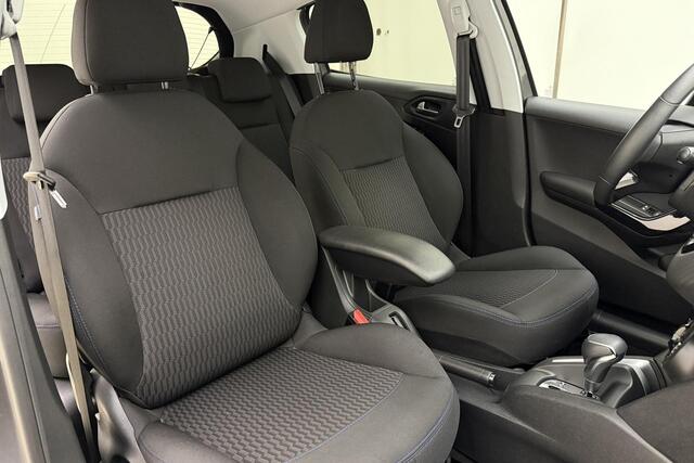 Peugeot 208 1.2 PureTech Signature 110 PK | Automaat | Apple Carplay | Parkeersensor | Navigatie | Cruise Control | Airco | Licht Metalen Velgen | 1e eigenaar