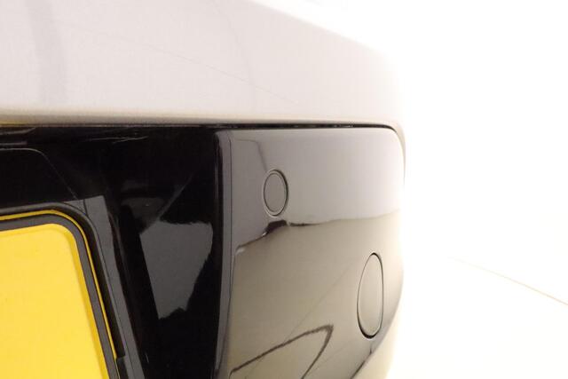 Peugeot 208 1.2T 100pk GT | Achteruitrijcamera | Navigatie | Keyless Entry | Full LED | Parkeersensoren | Apple Carplay/Android Auto