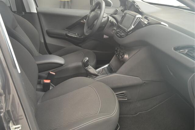 Peugeot 208 1.2 PureTech Active // 42.000 km // AIRCO // CRUISE CONTROLE // CARPLAY // DEALER ONDERHOUDEN //