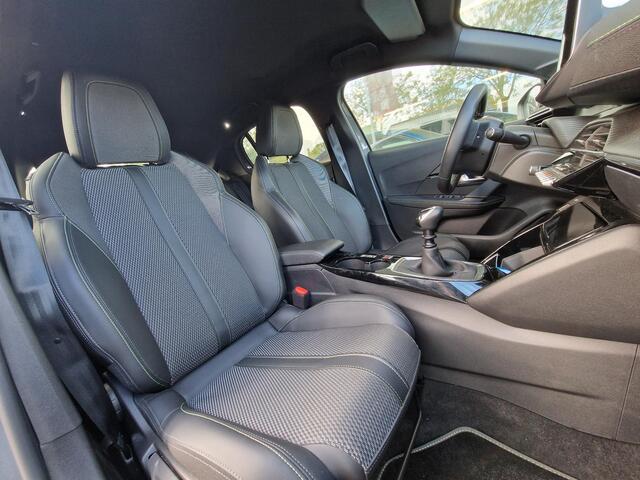 Peugeot 208 1.2 PureTech 100 GT | Climate & Cruise Control | AppleCarPlay/Android Auto | Achteruit Rijd Camera |