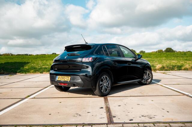 Peugeot 208 1.2 PureTech Active Pack | NAVI | 16" LM VELGEN | CRUISE