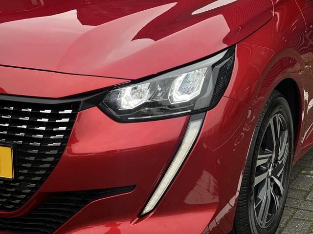 Peugeot 208 1.2 PureTech 100pk Allure Pack | Trekhaak | Keyless start | Navigatie | Climate Control | Parkeercamera/-sensoren | Appel Carplay/Android Auto | Full LED | Cruise Control | DAB |
