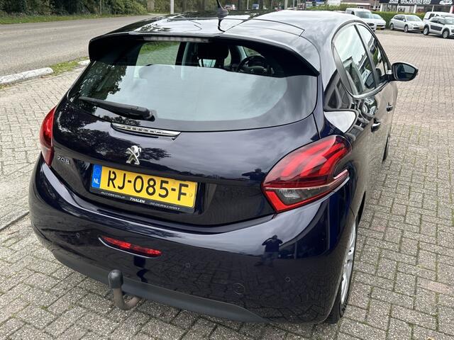 Peugeot 208 1.2 PureT. Blue Lion