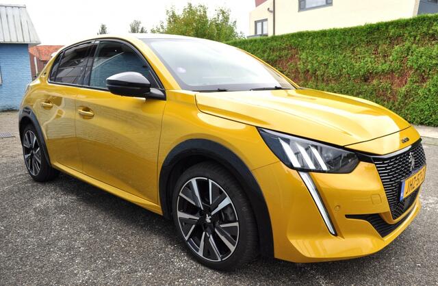 Peugeot 208 1.2 GT 130 Pano Navi egtg pdc v+a