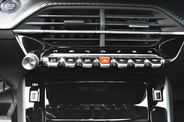 Peugeot 208 1.2 GT 130 Pano Navi egtg pdc v+a