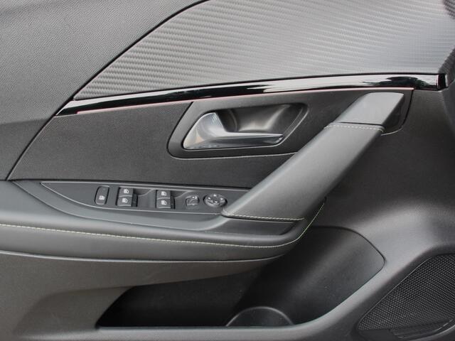 Peugeot 208 1.2 PureTech 100pk Automaat GT-Line | Navigatie | Apple Carplay/Android Auto | Airco | Parkeer sensoren | Cruise Control | Led | Lichtmetalen Velgen