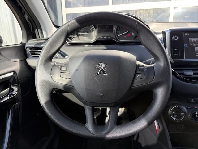 Peugeot 208 1.2 PureTech Blue Lion 82pk | Airco | Apple Carplay/Android Auto | Cruise control | DAB | Isofix bevestiging voor kinderzitjes | Navigatiesysteem full map | Parkeersensor achter | Zeer netjes!