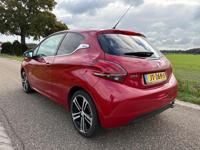 Peugeot 208 1.2 PURETECH GT-LINE / PANO / CRUISE
