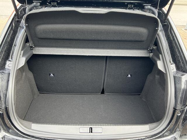 Peugeot 208 1.2 Turbo 100 pk Allure Navigatie* Carplay Camera Lichtmetalen Velgen Stoelverwarming Clima + Cruise Control DAB Extra Getint Glas 5-drs