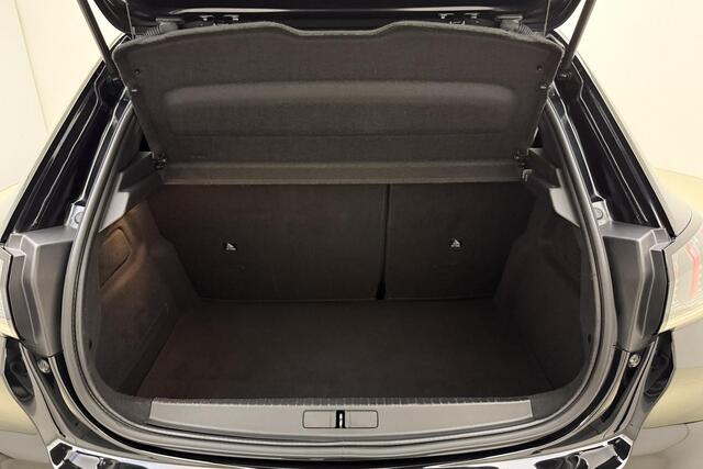 Peugeot 208 1.2 Turbo 100pk Blue Lease Allure | Navigatie | Camera | Trekhaak | Climate control | Cruise control | Lichtmetalen velgen | parkeersensoren