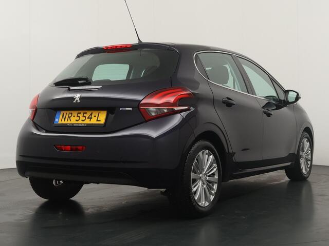 Peugeot 208 1.2 PureTech Allure Automaat - Navigatie - Climate Control - Lichtmetalen velgen