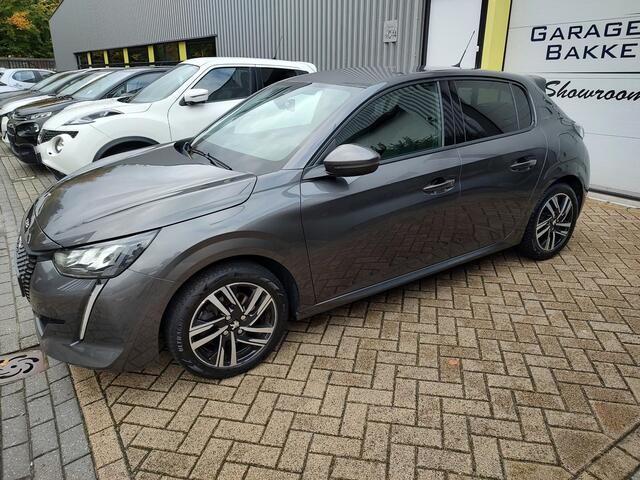 Peugeot 208 1.2 PureTech Allure Pack Automaat Trekhaak 360-Camera Navi-Carplay Nieuwe Distributie