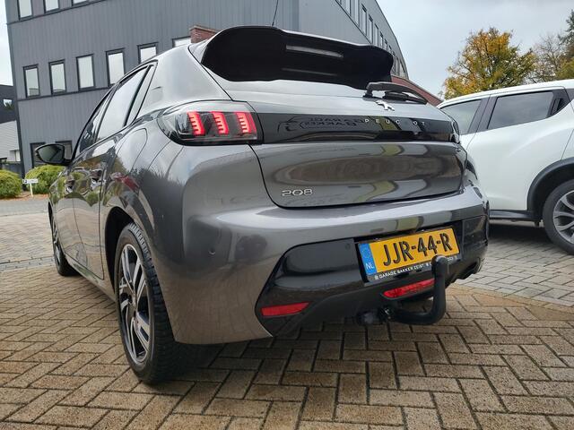 Peugeot 208 1.2 PureTech Allure Pack Automaat Trekhaak 360-Camera Navi-Carplay Nieuwe Distributie