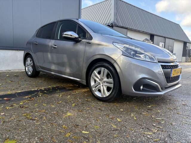 Peugeot 208 1.2 PureTech Signature
