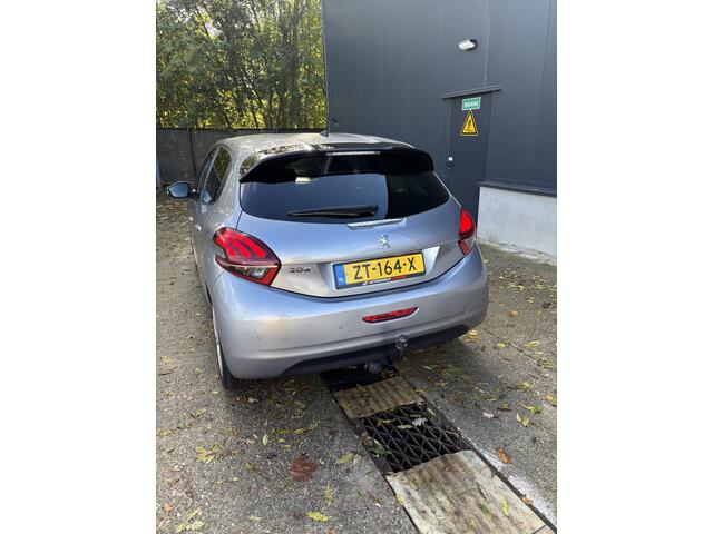 Peugeot 208 1.2 PureTech Signature