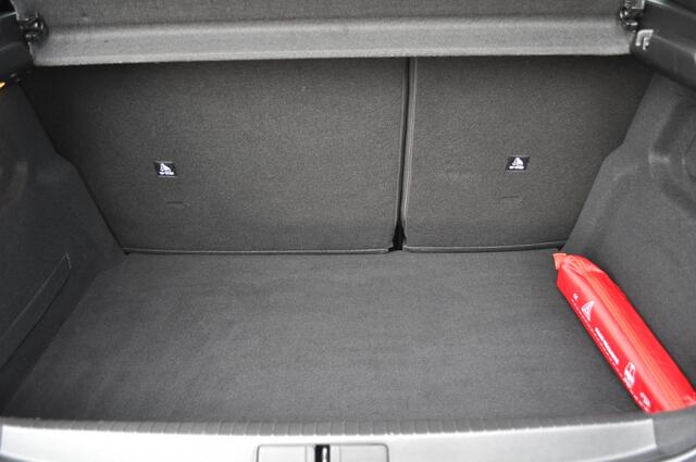 Peugeot 208 1.2 GT 130Pk. Aut. Pano leer/alc nav trh