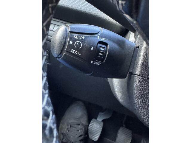 Peugeot 208 1.2 PureTech Blue Lease Allure CLIMA-CRUISE