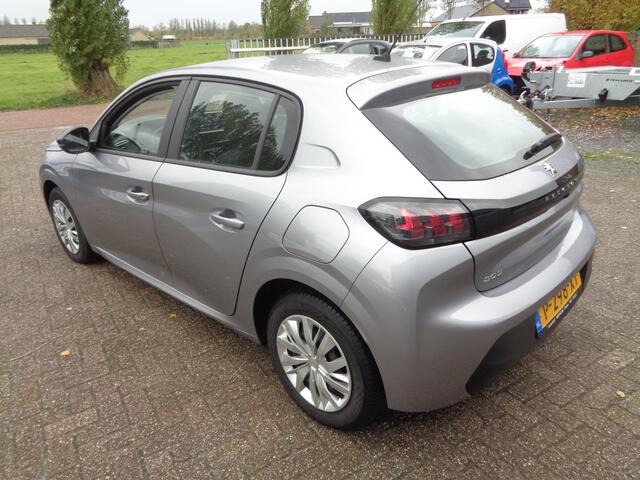 Peugeot 208 1.2 PureTech Active Airco, Navigatie, Carplay/ android auto? cruise controle