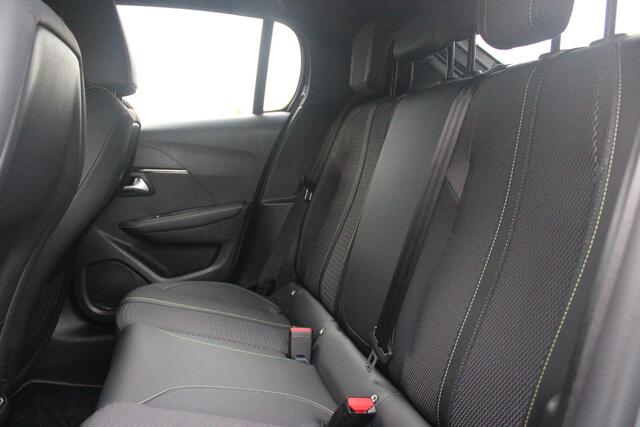 Peugeot 208 1.2 Hybrid 145PK e-DCS6 GT | NAVIGATIE | DRAADLOZE APPLE CARPLAY/ANDROID AUTO | CAMERA VOOR + ACHTER | FULL LED KOPLAMPEN | LICHTMETALEN VELGEN 17" | DODEHOEK DETECTIE | DRAADLOZE TELEFOONLADER | KEYLESS ENTRY/START | DAB+ RADIO | ADAPTIVE CRUISE CONTROL 