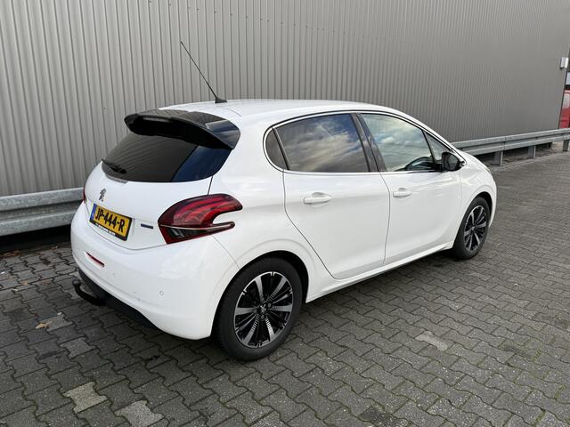 Peugeot 208 1.2 PureTech GT-Line 161Dkm.NAP, 5-Drs, H/Leer, Clima, Navi, CC, PDC, LM, Trekh, - Inruil Mogelijk -
