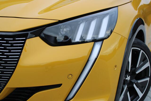 Peugeot 208 1.2 PureTech GT | Incl. 12 maanden garantie | 100% onderhouden | Cruise control | Climate control | Stoelverwarming | Apple carplay/Android auto | Parkeercamera |