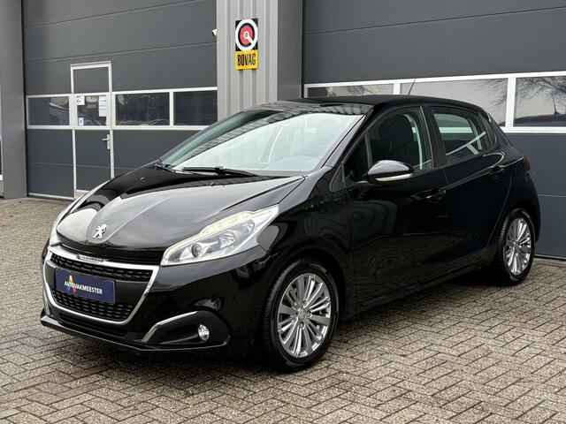 Peugeot 208 1.2 PureTech Signature | Navi | Carplay/Android | Cruise & Climate Control | PDC | All Season | Interesse? Bel of App naar: 06 30 51 05 90