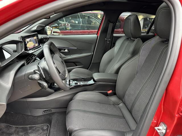 Peugeot 208 1.2 Hybride Automaat 110pk GT | Full map Navigatie | Drive Assist met Adaptieve Cruise Control | Panoramadak | 360 graden Camera Rondom | Draadloze telefoonlader | Mirrorlink functie voor Apple carplay en Android Auto | Full led koplampen |