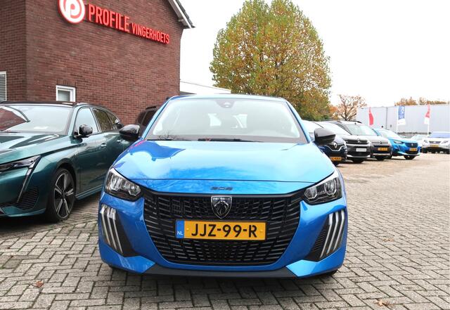 Peugeot 208 100 Pk Benzine Active * Nieuw Model * Navigatie * Airco * Cruise Control * Dab Radio * Yathzee * Draadloos Apple Car Play / Android Auto * Vingerhoets; Vierde Generatie Eersteklas Service !