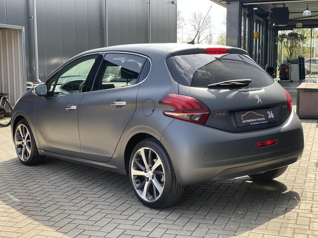 Peugeot 208 1.2 PureTech 111 PK / PANO / NAVI / CRUISE / FULL OPTION / RIJKLAAR