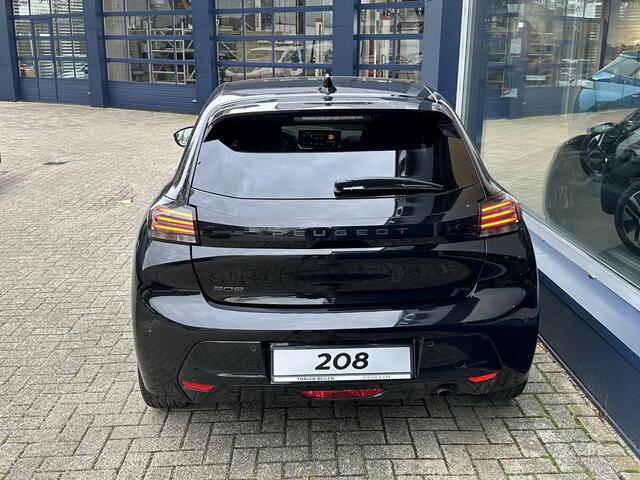 Peugeot 208 Allure 1.2 Turbo 100 PK 6-Bak | NETTO DEAL | LED Koplampen | Facelift Model | Parkeersensoren Rondom | 10'' inch Touch Screen | Draadloze telefoon Navigatie via Apple Car play/ Android Auto | Cruise Control | Rijbaan Bewaking | Stuurwiel Bediening | Half