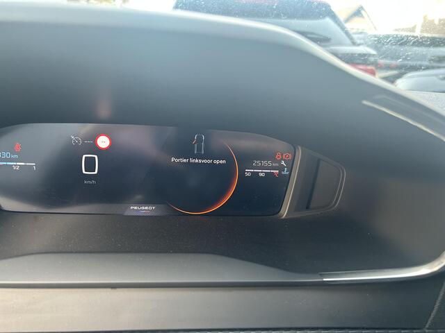 Peugeot 208 Allure 1.2 Turbo 100 PK 6-Bak | NETTO DEAL | LED Koplampen | Facelift Model | Parkeersensoren Rondom | 10'' inch Touch Screen | Draadloze telefoon Navigatie via Apple Car play/ Android Auto | Cruise Control | Rijbaan Bewaking | Stuurwiel Bediening | Half