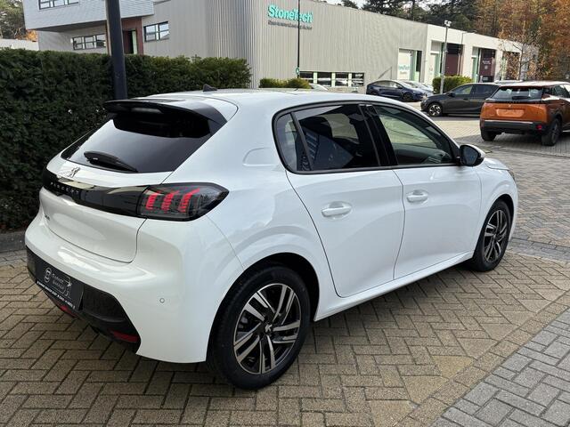 Peugeot 208 1.2 PureTech Allure Panoramadak, 360 Camera, Stoelverwarming, Cruise Control Adaptief