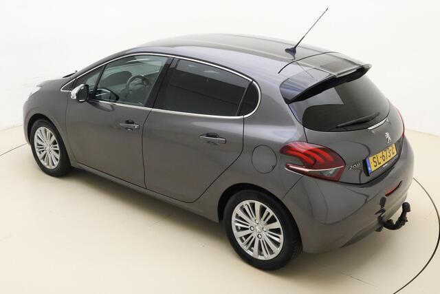 Peugeot 208 1.2 PureTech Allure | Apple carplay/Android auto | Navigatie | Trekhaak | Lichtmetalen velgen 16'' | Climate control | Parkeersensoren |