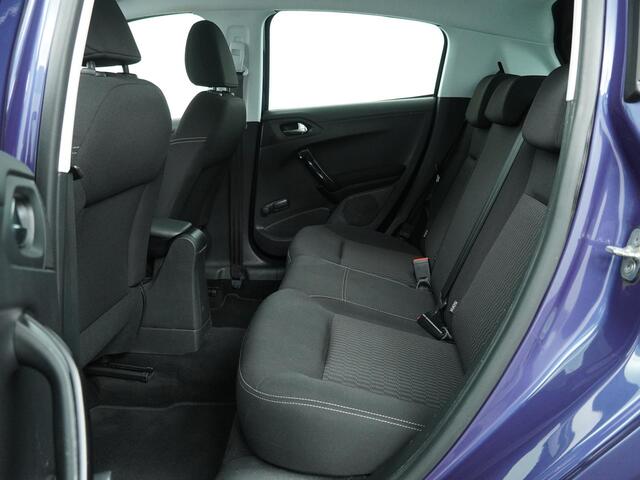 Peugeot 208 1.2 PureTech Blue Lion - Navigatie - Airconditioning - Trekhaak - Cruise Control