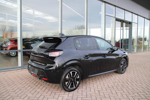 Peugeot 208 1.2 PureTech 100pk Allure Airco 360 Camera Carplay 7587km!