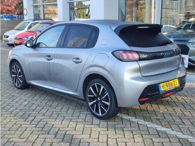 Peugeot 208 1.2 PURETECH ALLURE AUTOMAAT Panoramadak | Keyless | Stoelverwarming