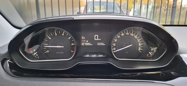 Peugeot 208 NAP NAVI PDC CarPlay Cruise