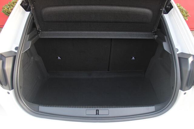 Peugeot 208 1.2 130PK AUTOMAAT GT PACK | BLACK PACK | PANORAMA DAK | ALCANTARA BEKLEDING | ACHTERUITRIJ CAMERA | ADAPTIVE CRUISE CONTROL | FULL LED KOPLAMPEN | 3-D INSTRUMENTENPANEEL | STOEL VERWARMING | 17" LICHTMETALEN VELGEN | ALL SEASON BANDEN | DODEHOEK DETECTIE