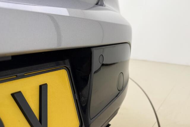 Peugeot 208 1.2 PureTech Allure 100pk Automaat | Navigatie | LM velgen extra getint | Climate Control