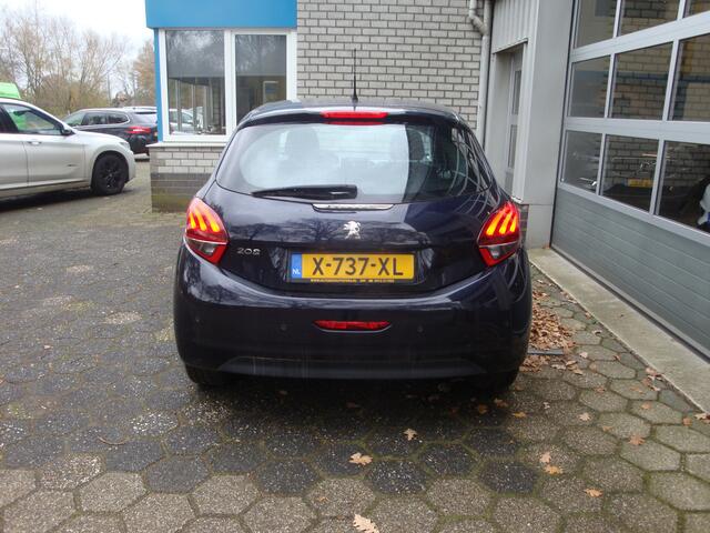 Peugeot 208 1.2 PureTech Blue Lease Allure