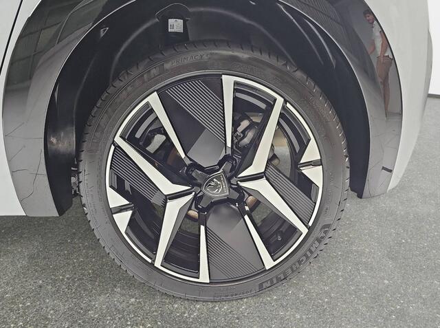 Peugeot 208 1.2 Hybrid 110 e-DCS6 GT Adaptieve cruise control/ECC/Camera.