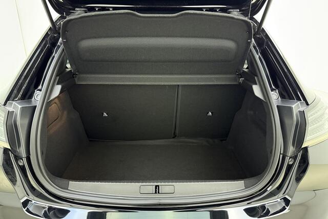 Peugeot 208 1.2 Hybrid 145 e-DCS6 GT | Navigatie | Camera | Adaptieve Cruise control | Getint glas