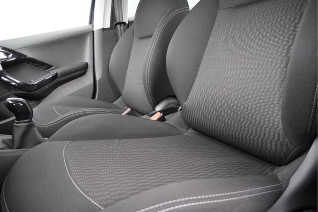 Peugeot 208 1.2 PureTech 5drs Active BJ2019 Lmv 16" | Led | Navi | Airco | Cruise control | Getint glas