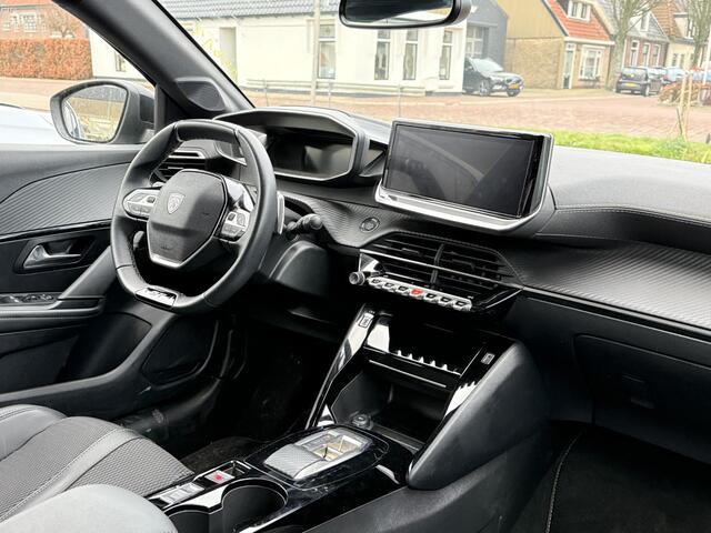 Peugeot 208 1.2 Hybrid 145 e-DCS6 GT | 18 Inch | Automaat | Achteruitrijcamera | Apple carplay | Voorstoelen verwarmd |