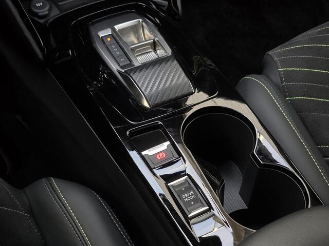Peugeot 208 GT 1.2 Hybrid 110pk e-DCS6 | ALCANTARA | STOELVERW. | NAVI | ADAPTIVE CRUISE | 360° CAMERA | DODEHOEKBEW. | CLIMA | ALL-SEASONBANDEN |
