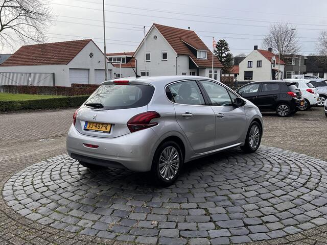 Peugeot 208 1.2 PureTech Allure | 16" LMV | PDC | Navi | BT | Volledig onderh. | Rijklaarprijs