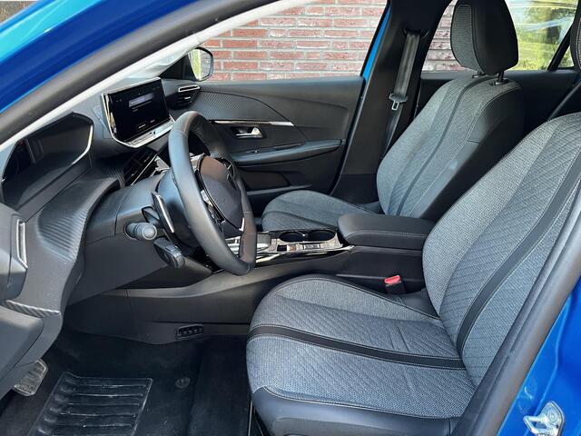 Peugeot 208 Allure 1.2 Hybrid 110pk e-DCS6 | 360° CAMERA | NAVI | ADAPTIVE CRUISE | LM-VELGEN | DAB+ | EXTRA GETINTE ACHTERRUITEN