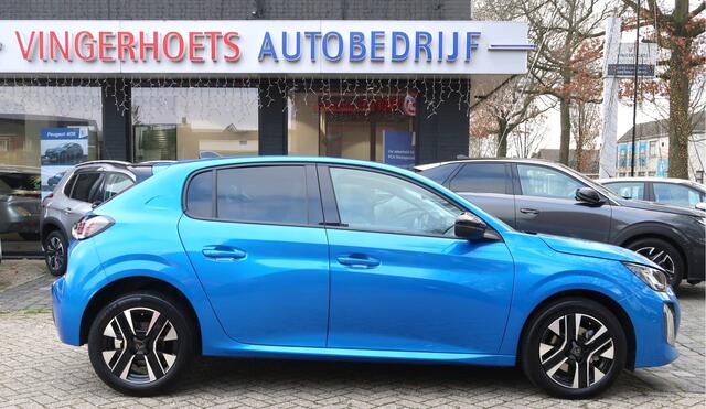 Peugeot 208 * Hybride + Benzine * Automaat * 100 e-DCS6 Allure * Navigatie * 1/2 Lederen Interieur * Climate en Adaptive Cruise Control * Voor en Achter Parkeer Camera * Lichtmetalen Velgen * Vingerhoets; Vierde generatie Eersteklas Service !