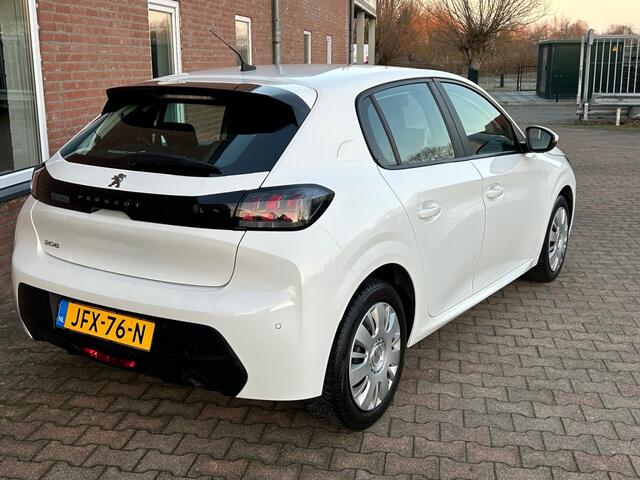 Peugeot 208 1.2 75pk 5 drs active pack ECC,NAVIGATIE,CRUISE,PDC